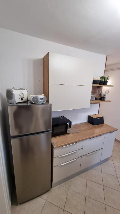 Appartamento App Carla Novigrad Istria Esterno foto